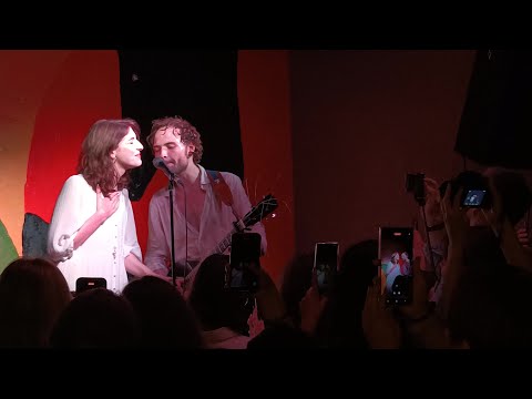 Видео: Антон Макаров & Анастасия Тереля — Утро (Диктофон / TERELYA) — Ящик, Санкт-Петербург, 19 июля 2024