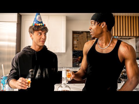 Видео: МЫ УСТРОИЛИ БАКУ ВЕЧЕРИНКУ В ЧЕСТЬ ДНЯ РОЖДЕНИЯ!