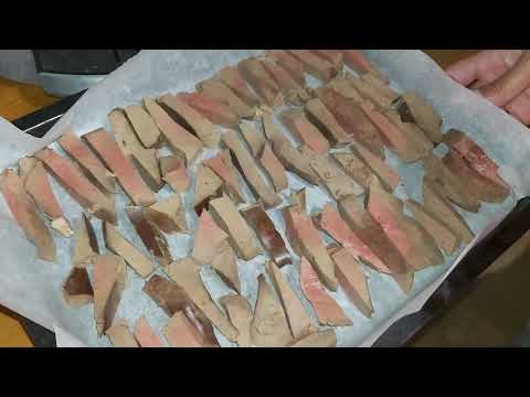 Видео: Готовим идеальное лакомство для дрессировок из печени