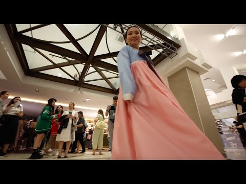 Видео: Традиционный корейский костюм ханбок стал одним из модных трендов