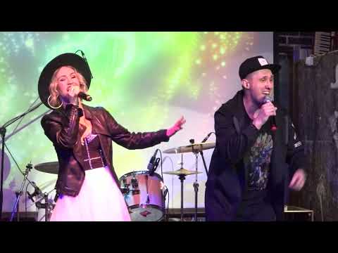 Видео: Группа Мишель и Гарри Ананасов. От Сайгона до Гаваны. Glastonberry.10.04.22.