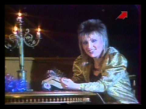 Видео: Валентина Легкоступова - Новогодняя ночь 1988