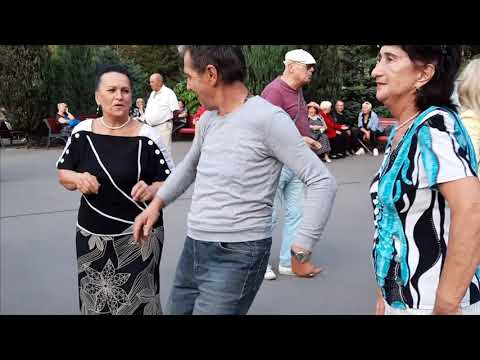 Видео: ЛЮДИ ВСТРЕЧАЮТСЯ,ЛЮДИ ВЛЮБЛЯЮТСЯ