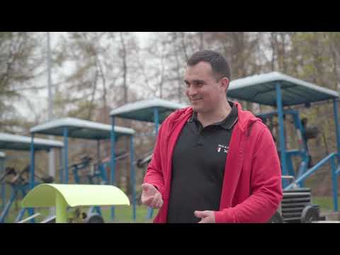 Видео: Бодибилдинг. Мастер-класс Дениса Капустина на уличных тренажерах MB Barbell.