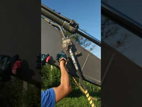 Видео: Volvo EW 205 D , снятие и установка ротатора , снятие и установка планировочного ковша !