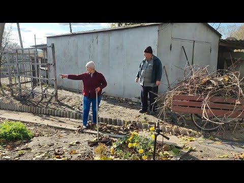 Видео: ОБРіЗКА ВИНОГРАДУ! Після таких виноградників, я тепер все, зможу в цьому світі! 😄