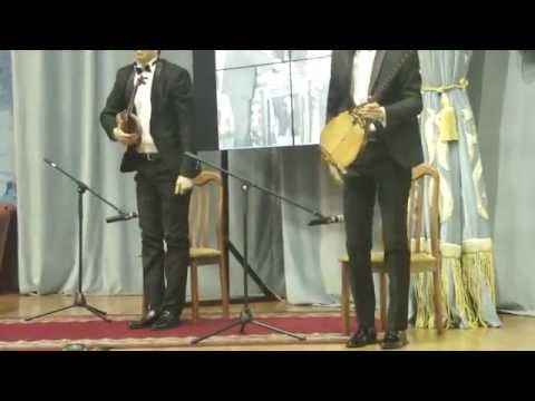 Видео: домбристы