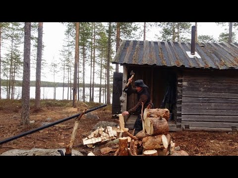 Видео: Избушка на Острове / Готовлю ВКУСНОЕ Блюдо / Быт в Таёжной Избе / Ночёвка в Лесу / На лодке.