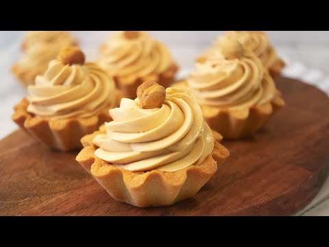 Видео: Корзиночки с кремом на вареной сгущенке. Приготовьте их на Новый год!