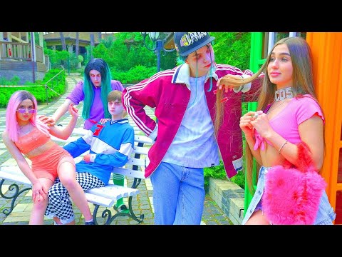 Видео: Диана је упознала новог момка! | Да ли се и Диана заљубила у зомбије?