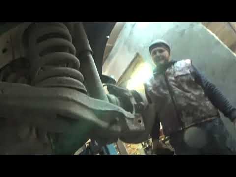 Видео: Замена задней подвески PAJERO 3