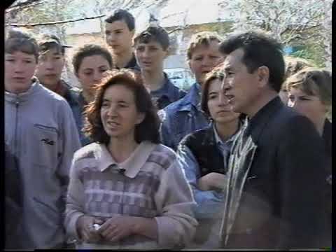 Видео: Субботник СШ № 3 и учитель химии Левчук С.А., 1999 год