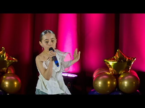 Видео: Толстых Александра - Птица