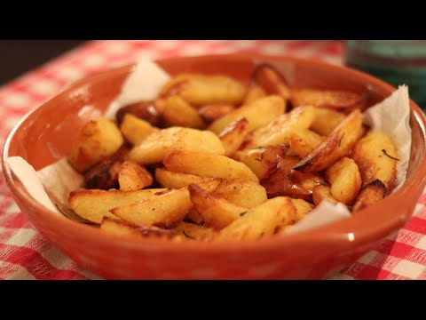 Видео: КАРТОШКА ПО-ДЕРЕВЕНСКИ С СОУСОМ, КОТОРУЮ ВСЕ ПРОСЯТ! 🥔✨ Проще не бывает