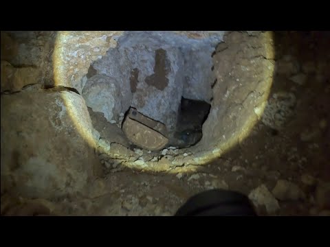 Видео: Иманяри вадят монети от тази дупка ! Местност Фисек 