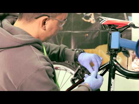 Видео: ВЕЛОМЕХАНИК - Еп. 06 - част I - Монтирай си ... калници