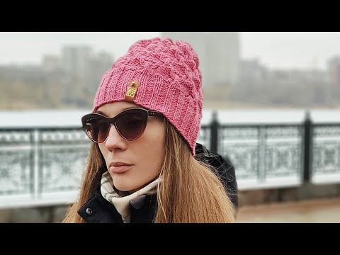 Видео: Интересная шапка объемным узором DIY