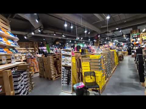 Видео: ЧТО НОСЯТ И ГДЕ ПОКУАЮТ ОДЕЖДУ ДЛЯ ОСЕНИ В НОРВЕГИИ