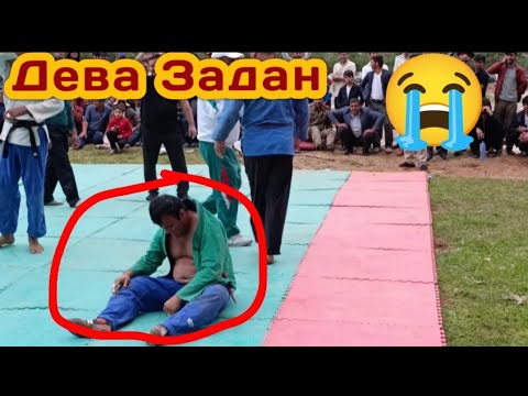 Видео: 😭😭 Бечора Дев Паҳлавона Задан Дар Гуштини Кангурт 13 04 2025