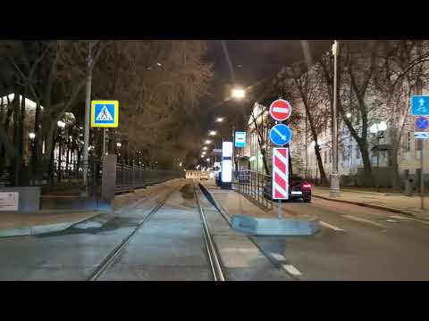 Видео: Московский трамвай из кабины. Вечерний центр.