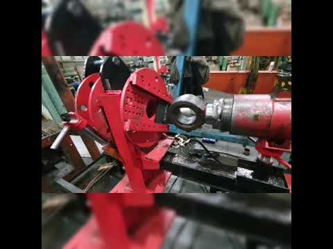 Видео: Разбор гидроцилиндра ковша KOMATSU PC 400 на станке. Чуть не сломали станок 🤦‍♂️