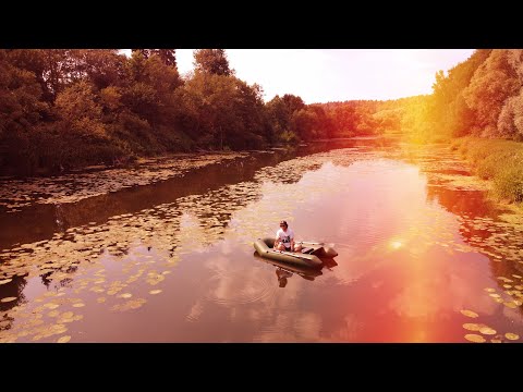 Видео: РЫБАЛКА С ЛОДКИ НА МАЛОЙ РЕКЕ. МИКРОДЖИГ И МОРМЫШИНГ