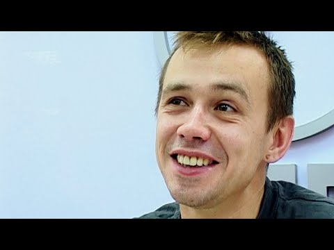 Видео: Дельфин.  Поговорили немного.  2005