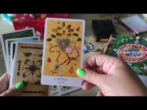 Видео: Обзор, распаковка The Herbcrafter's Tarot (Таро Травника) #таро #обзорколодытаро #таротравника