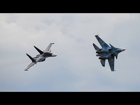 Видео: Сверхманевренный  истребитель Су- 30СМ в действии 🔥 Высший пилотаж генерала Харчевского. Армия 2017