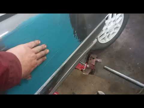 Видео: Ниссан Эльгранд 50. Ремонт порогов.