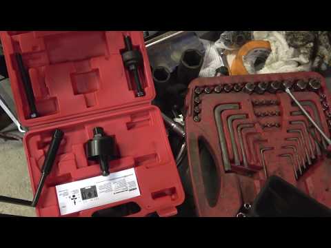 Видео: Как установить насос гидроусилителя руля на Chevrolet K2500 C2500 K1500 C1500 C/K3500 1996 года в...