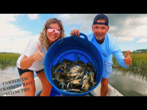 Видео: Наш лучший день ловли крабов в этом году: BIG BOY Got Me Good #bait #catch #food