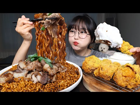 Видео: Лапша с черной фасолью и сладкая жареная курица | Mukbang ASMR