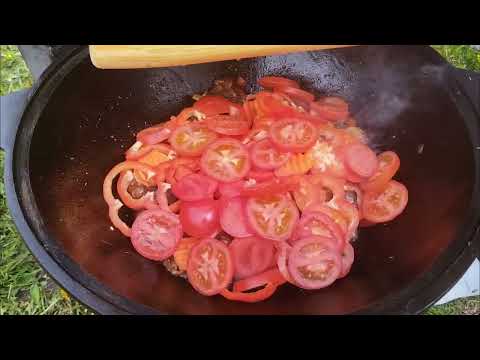 Видео: Баранинка с овощами в казане.