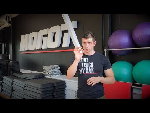 Видео: Правила приседаний! Постановка стоп.