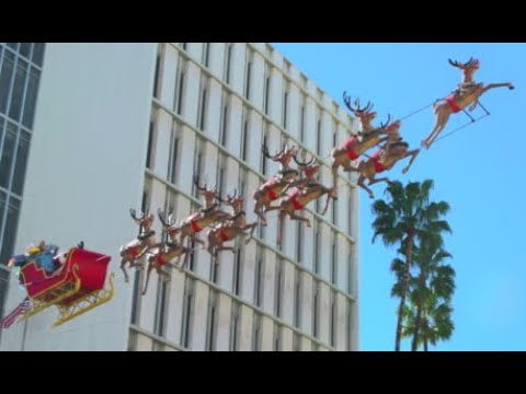 Видео: 5 САНТА КЛАУСОВ СНЯТЫХ НА КАМЕРУ (НОВЫЕ ВИДЕО 2022)