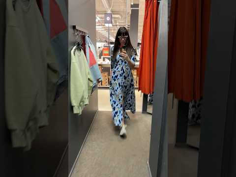 Видео: Что скажете, мне идёт это платье или нет?😏