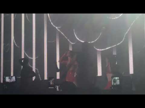 Видео: Ольга Бузова - Vogue ( Madonna Cover) LIVE Москва 03.11.2017 Известия Hall