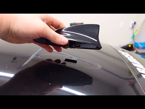 Видео: Как снять антенну «Акулий плавник» на Lexus IS 2010-2021