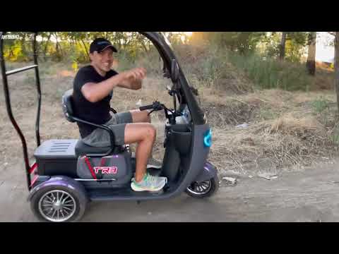 Видео: Часть 2. Обзор Рикша Crosser ТR 3. Многоцелевой электроскутер с кабиной 2024-2025