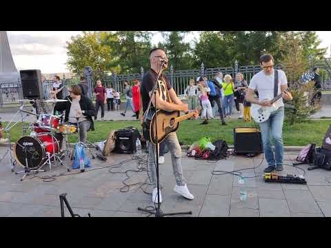 Видео: КИНО - Спокойная ночь - Виктор Цой - песню исполнила на ВДНХ группа "Далее" #Moscow