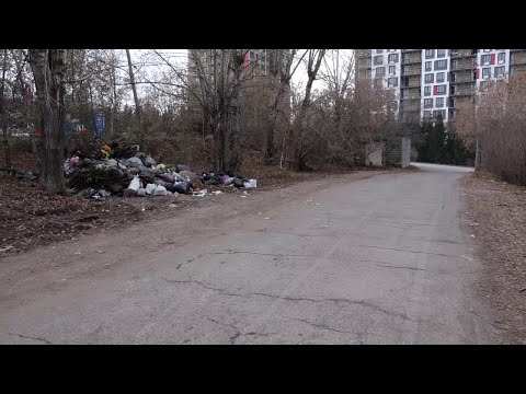 Видео: СВАЛКА У КЛАДБИЩА