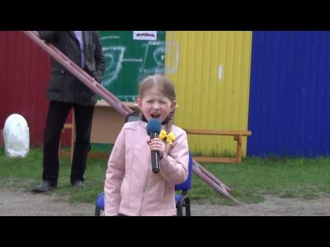 Видео: Аня Краснова, 7 лет,  "Катюша"