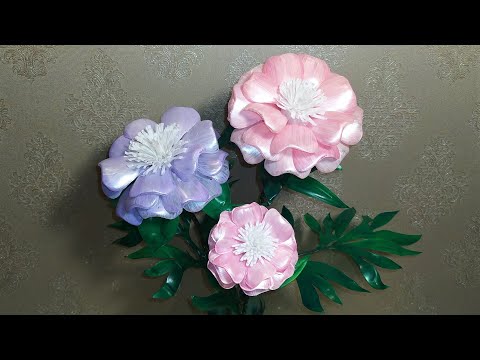 Видео: Фантазийные цветы из пластиковых бутылок. Мастер класс.
