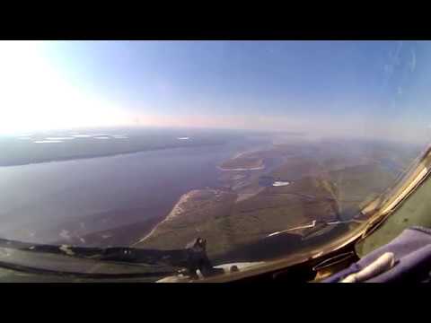 Видео: Красивая природа Республики Саха Якутия. Посадка в аэропорту Жиганска.