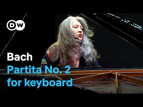 Видео: Бах: Клавирная партита №2 | Марта Аргерих, фортепиано