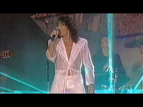 Видео: Валерий Леонтьев - Девять хризантем (Миллениум-99, РТР, 29.10.1999) #валерийлеонтьев #ностальгия