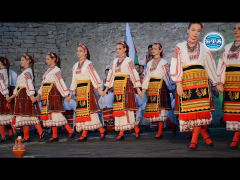 Видео: BTA: Фолклорен спектакъл оживи ловешката средновековна крепост