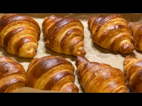 Видео: ДОМАШНИЕ КРУАССАНЫ, ПРЯМО КАК ВО ФРАНЦУЗСКОЙ ПЕКАРНЕ 👍💯