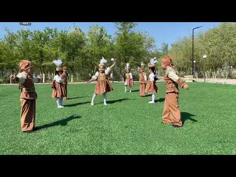 Видео: “Менің елім-менің бақытты балалық шағым”байқауы “Бала ойыны” биі “Самға”тобы Жетекшісі:Муратова М